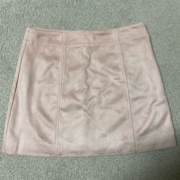 Pink faux suede button front mini skirt - Picture 2 of 5